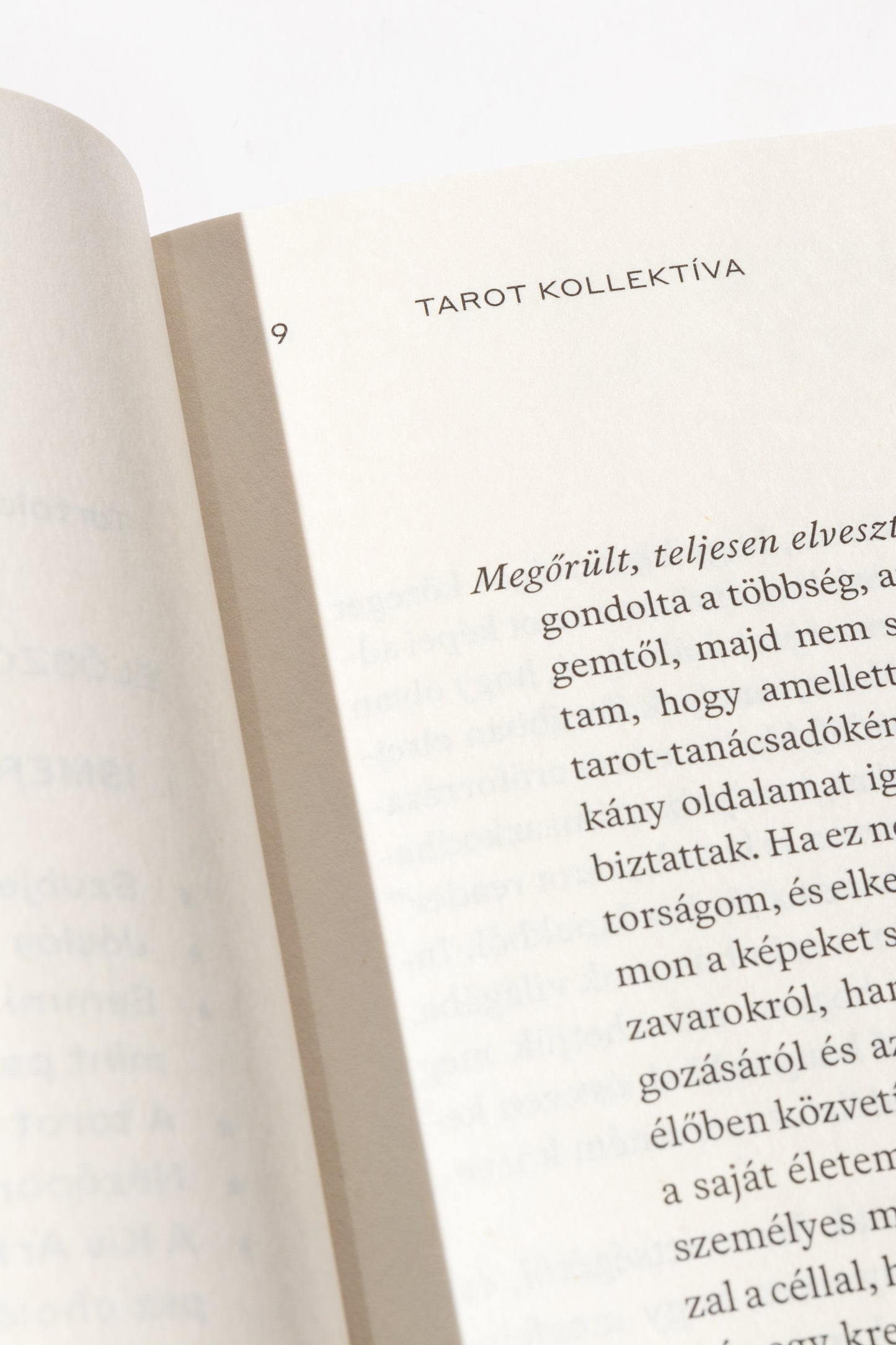 Tarot Kollektíva - Jóslás helyett tükör, kortárs kalauz a tarot képeihez