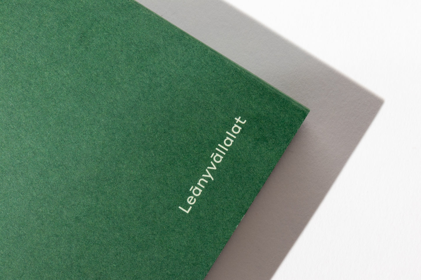 Tarot Kollektíva - Jóslás helyett tükör, kortárs kalauz a tarot képeihez